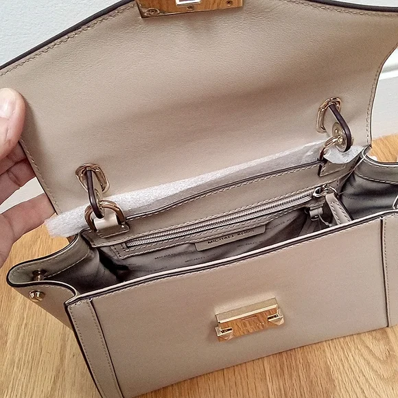 NEW! Michael Kors Whitney Fawn MD Satchel Leather - Picture 6 of 8